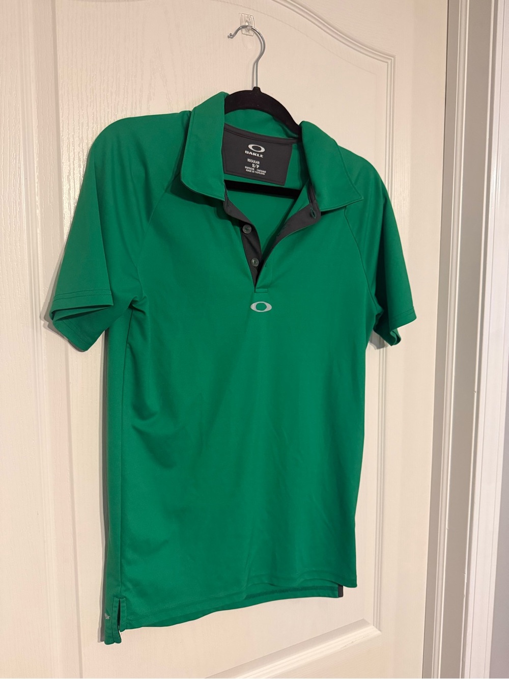 Oakley Men’s Green Performance Polo with Contrast Trim